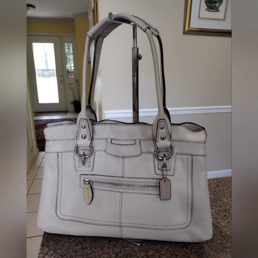 Beautiful  Penelope pebbled leather coach bag with ruffle top